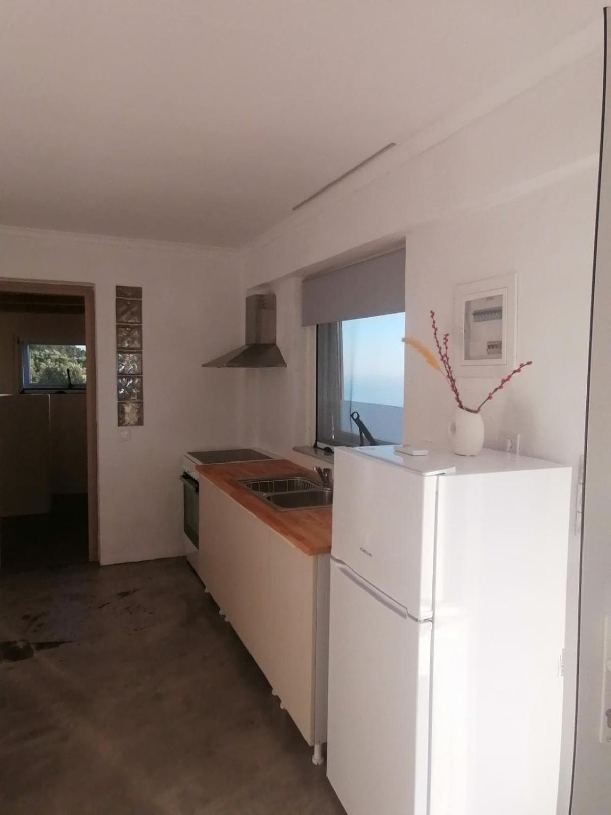 Sun Meets Sea Apartment Athanion Exterior photo